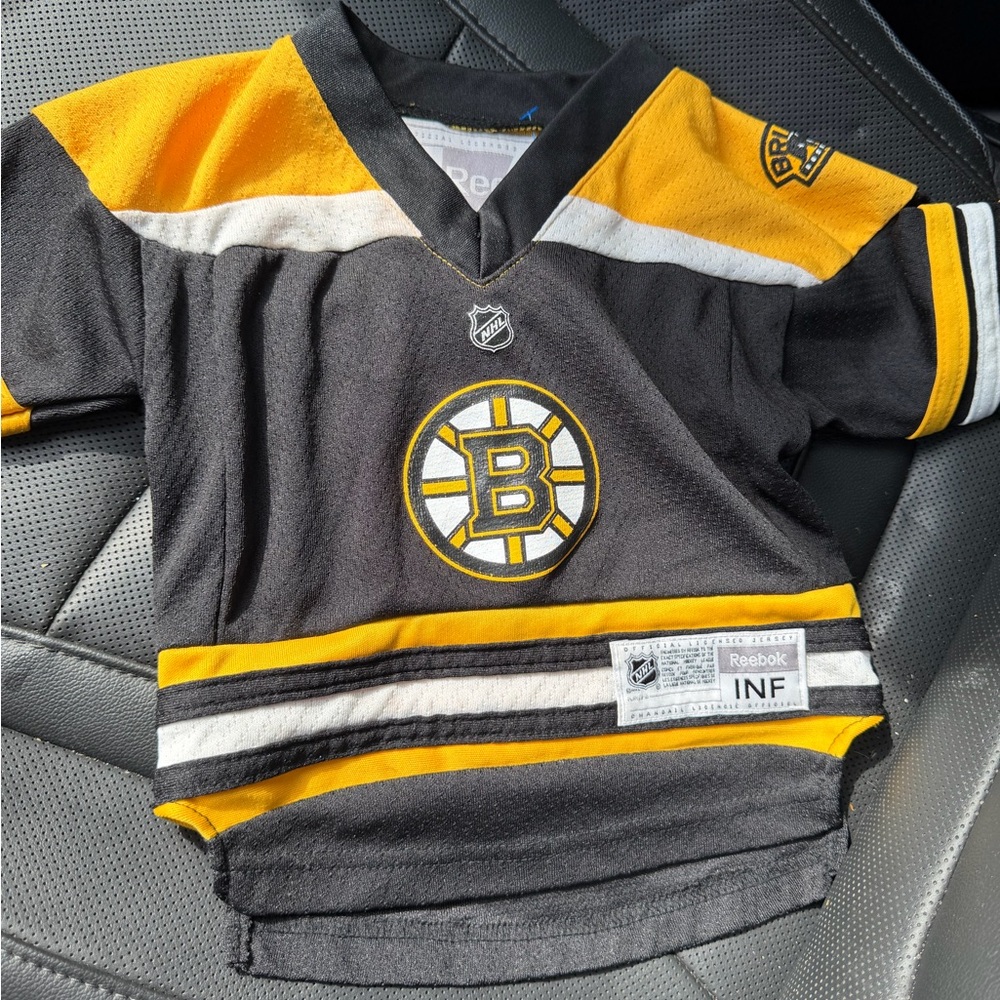 Reebok Boston Bruins Youth Black and Gold Hockey Jersey